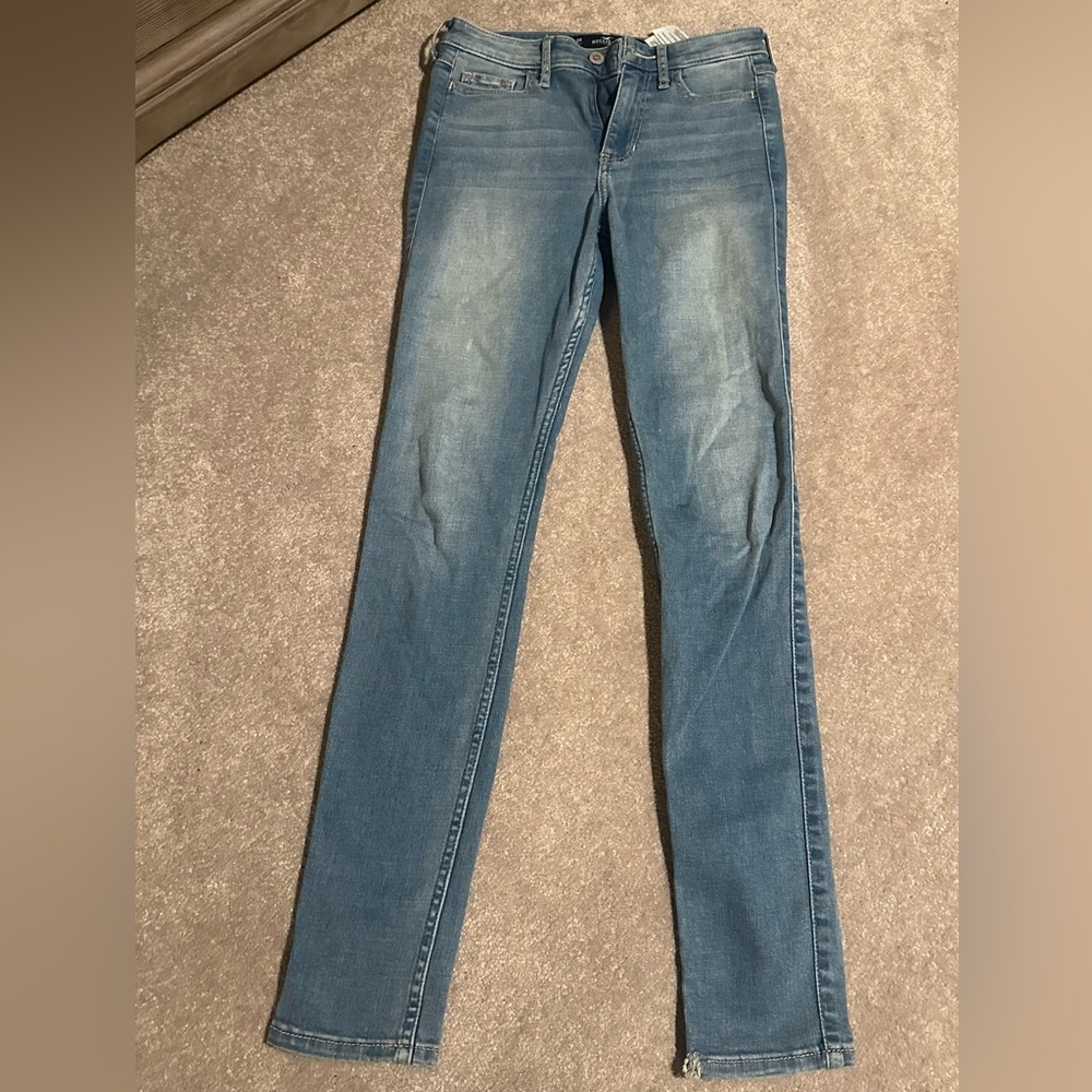 Hollister Shape Love Medium Wash High Rise uper Skinny Jeans 0R
